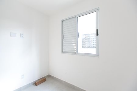 Quarto 2 de apartamento para alugar com 2 quartos, 40m² em Parque Sonia, São Paulo