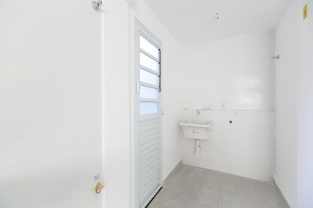 Apartamento à venda com 40m², 2 quartos e 1 vaga Apartamento à venda com 40m², 2 quartos e 1 vagaCozinha e Área de Serviço