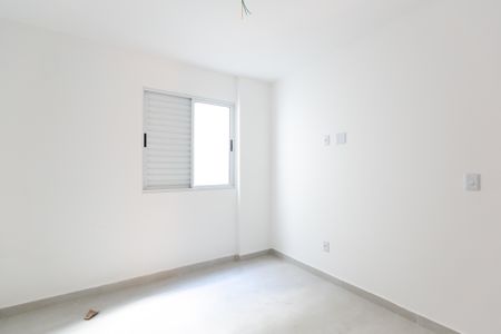 Quarto 1 de apartamento para alugar com 2 quartos, 40m² em Parque Sonia, São Paulo