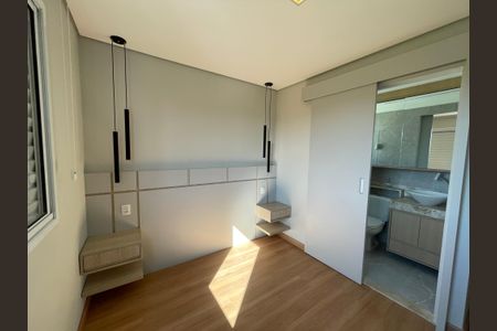 Apartamento para alugar com 74m², 3 quartos e 1 vagaSuíte 1