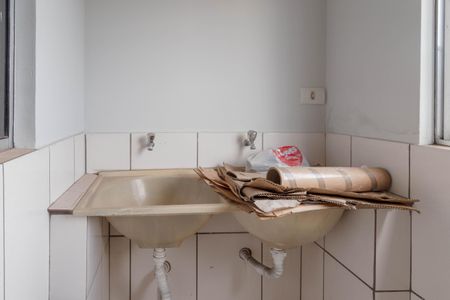 Casa para alugar com 75m², 2 quartos e 1 vagaÁrea de Serviço