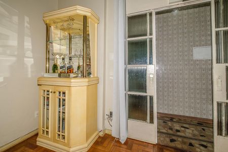 Apartamento à venda com 190m², 4 quartos e sem vaga Apartamento à venda com 190m², 4 quartos e sem vagaSala de Jantar