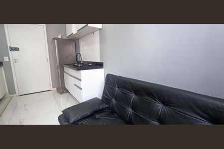 Sala de kitnet/studio para alugar com 1 quarto, 24m² em Paraíso do Morumbi, São Paulo