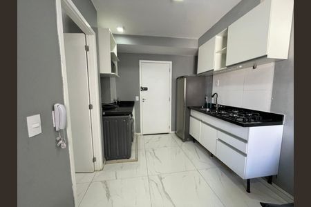 Cozinha de kitnet/studio para alugar com 1 quarto, 24m² em Paraíso do Morumbi, São Paulo