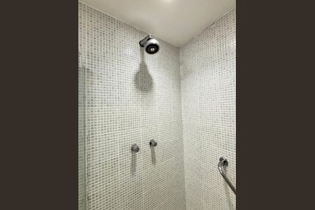 Apartamento para alugar com 69m², 1 quarto e sem vaga Apartamento para alugar com 69m², 1 quarto e sem vagaBanheiro