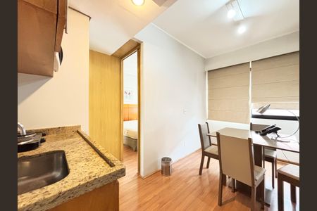 Sala/Cozinha de apartamento à venda com 1 quarto, 69m² em Moema, São Paulo