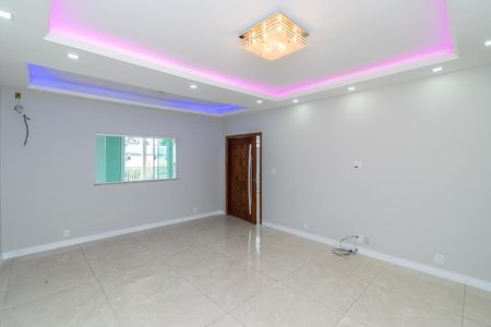 Sala de apartamento para alugar com 3 quartos, 104m² em Cordovil, Rio de Janeiro
