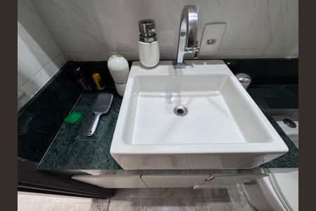 Casa de condomínio à venda com 350m², 6 quartos e 5 vagasSuíte 2 - Banheiro (canadense)