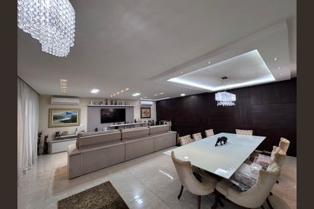 Casa de condomínio à venda com 350m², 6 quartos e 5 vagasSala