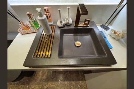 Casa de condomínio à venda com 350m², 6 quartos e 5 vagasLavabo