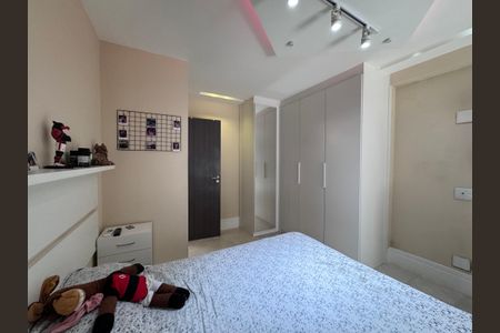 Casa de condomínio à venda com 350m², 6 quartos e 5 vagasSuíte 3