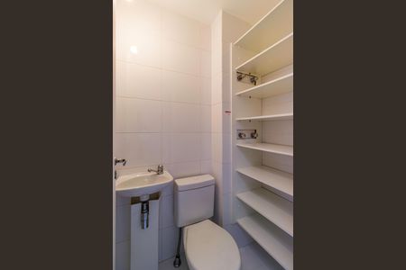 Apartamento para alugar com 104m², 3 quartos e 2 vagasBanheiro de Serviço