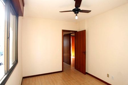 Apartamento para alugar com 73m², 2 quartos e sem vaga Suíte