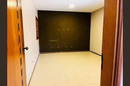 Casa para alugar com 583m², 3 quartos e 6 vagasQuarto 2