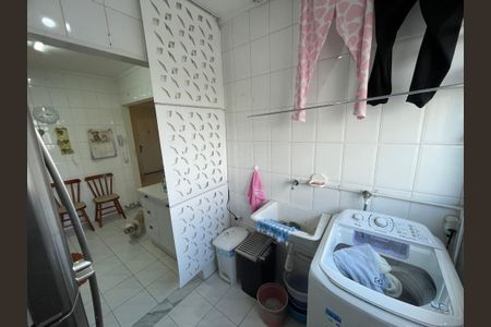 Apartamento à venda com 64m², 2 quartos e 1 vaga Apartamento à venda com 64m², 2 quartos e 1 vagaÁrea de Serviço