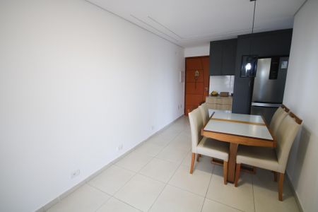 Sala de apartamento para alugar com 2 quartos, 60m² em Guilhermina, Praia Grande