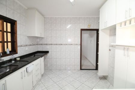 Casa para alugar com 165m², 3 quartos e 2 vagasCozinha