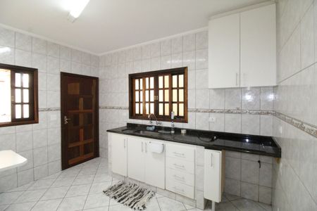 Casa para alugar com 165m², 3 quartos e 2 vagasCozinha