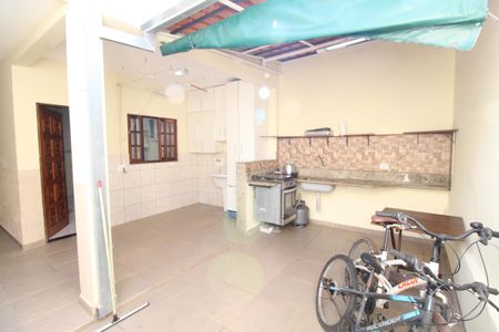 Casa para alugar com 165m², 3 quartos e 2 vagasQuintal