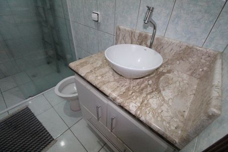 Casa para alugar com 165m², 3 quartos e 2 vagasBanheiro da Suíte