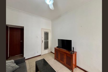 Sala de apartamento à venda com 2 quartos, 60m² em Copacabana, Rio de Janeiro