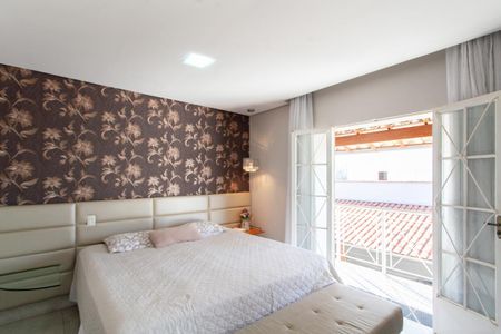 Casa à venda com 370m², 4 quartos e 2 vagasSuíte 1