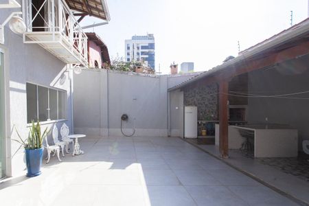 Casa à venda com 370m², 4 quartos e 2 vagasQuintal