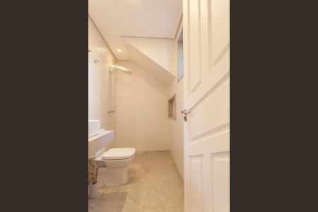 Casa à venda com 370m², 4 quartos e 2 vagasBanheiro da Suíte 2