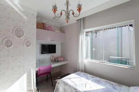 Casa à venda com 370m², 4 quartos e 2 vagasQuarto 2