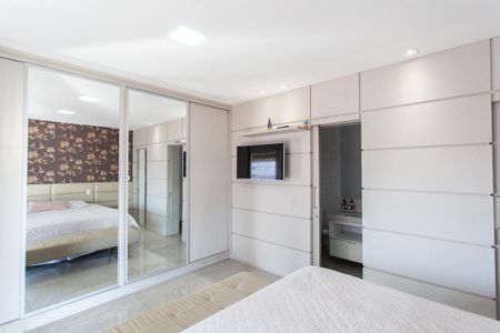 Casa à venda com 370m², 4 quartos e 2 vagasSuíte 1