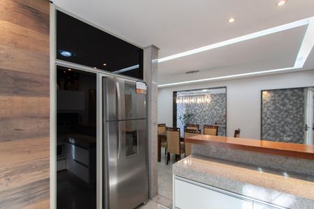 Casa à venda com 370m², 4 quartos e 2 vagasCozinha