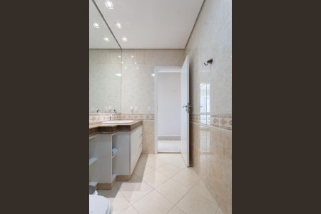 Casa à venda com 370m², 4 quartos e 2 vagasBanheiro Social