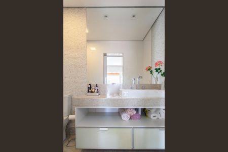 Casa à venda com 370m², 4 quartos e 2 vagasBanheiro da Suíte 1