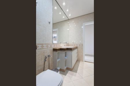 Casa à venda com 370m², 4 quartos e 2 vagasBanheiro Social