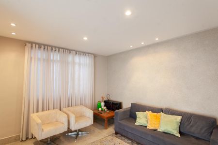 Casa à venda com 370m², 4 quartos e 2 vagasSala 1