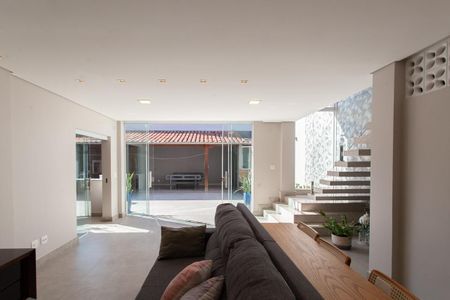 Casa à venda com 370m², 4 quartos e 2 vagasSala 2