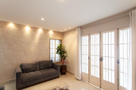 Casa à venda com 370m², 4 quartos e 2 vagasSala 1