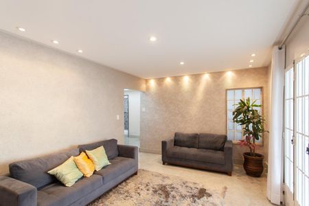 Casa à venda com 370m², 4 quartos e 2 vagasSala 1