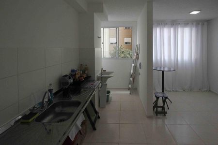 Cozinha de apartamento para alugar com 2 quartos, 36m² em Conjunto Habitacional Teotonio Vilela, São Paulo