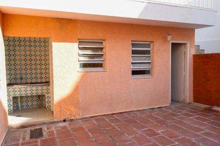 Casa para alugar com 130m², 2 quartos e 2 vagas Casa para alugar com 130m², 2 quartos e 2 vagasÁrea Externa