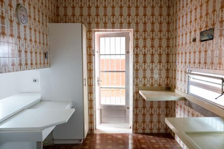 Casa para alugar com 130m², 2 quartos e 2 vagas Casa para alugar com 130m², 2 quartos e 2 vagasCozinha