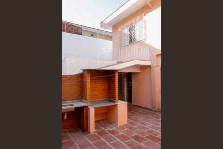 Casa para alugar com 130m², 2 quartos e 2 vagas Casa para alugar com 130m², 2 quartos e 2 vagasÁrea Externa