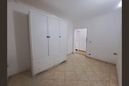 Casa para alugar com 130m², 2 quartos e 2 vagas Casa para alugar com 130m², 2 quartos e 2 vagasCorredor