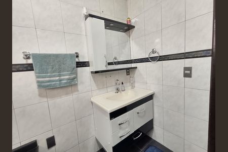 Banheiro Social de casa à venda com 3 quartos, 326m² em Jardim Utinga, Santo André