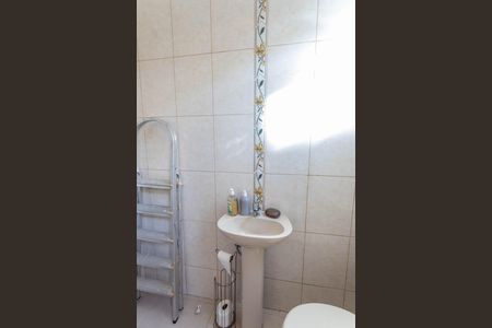 Casa à venda com 276m², 3 quartos e 2 vagas Casa à venda com 276m², 3 quartos e 2 vagasBanheiro de Serviço