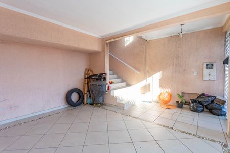 Casa à venda com 276m², 3 quartos e 2 vagas Casa à venda com 276m², 3 quartos e 2 vagasGaragem