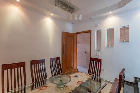 Casa à venda com 276m², 3 quartos e 2 vagas Casa à venda com 276m², 3 quartos e 2 vagasSala de jantar