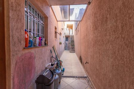 Casa à venda com 276m², 3 quartos e 2 vagas Casa à venda com 276m², 3 quartos e 2 vagasCorredor