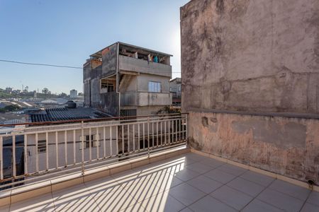 Casa à venda com 276m², 3 quartos e 2 vagas Casa à venda com 276m², 3 quartos e 2 vagasTerraço