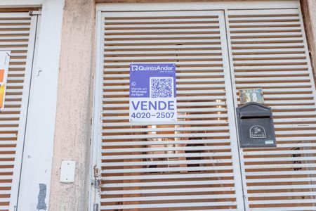 Casa à venda com 276m², 3 quartos e 2 vagas Casa à venda com 276m², 3 quartos e 2 vagasPlaca